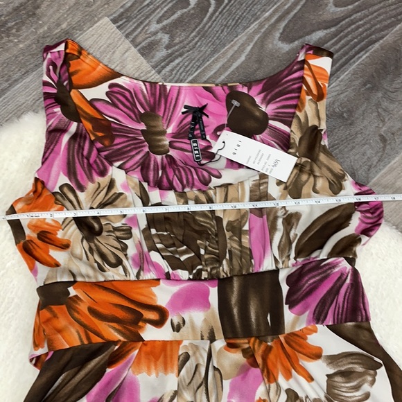 Medium Summer Dress NWT - Picture 3 of 6